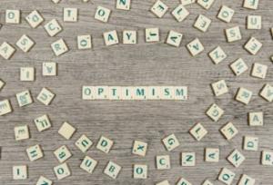 Milyen világnézet jobb az optimizmusnál?